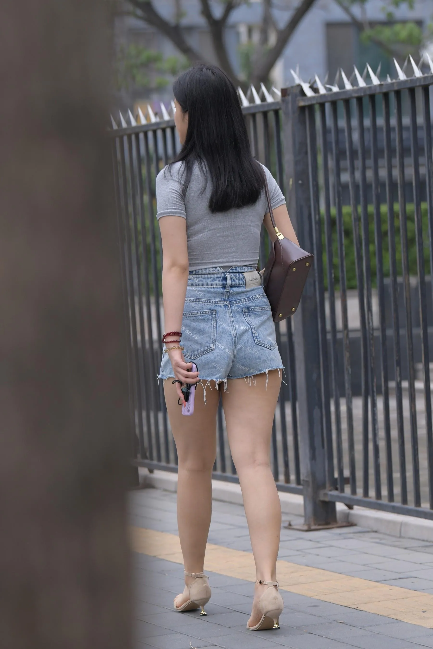 魔镜街拍 NO.169 一只麋鹿摄影-牛仔短裙美女 [235P]插图5